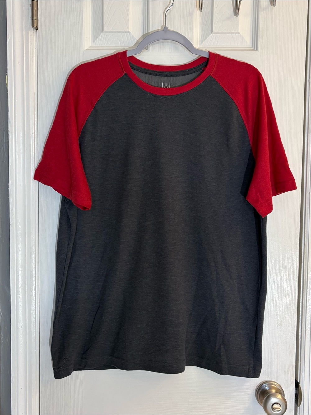 George Men’s Short Sleeve Raglan Tee Shirt Gray Red Crew Neck Size L 42-44.